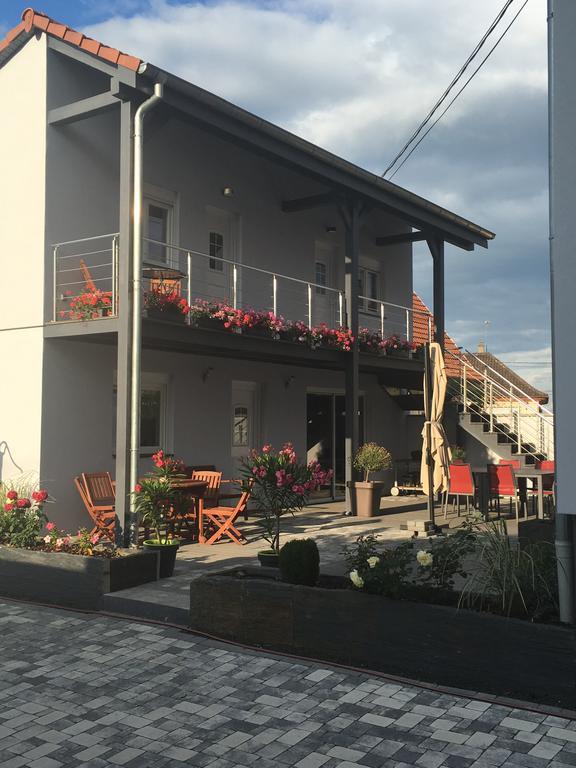 Ried &Co Panzió Hoerdt Kültér fotó